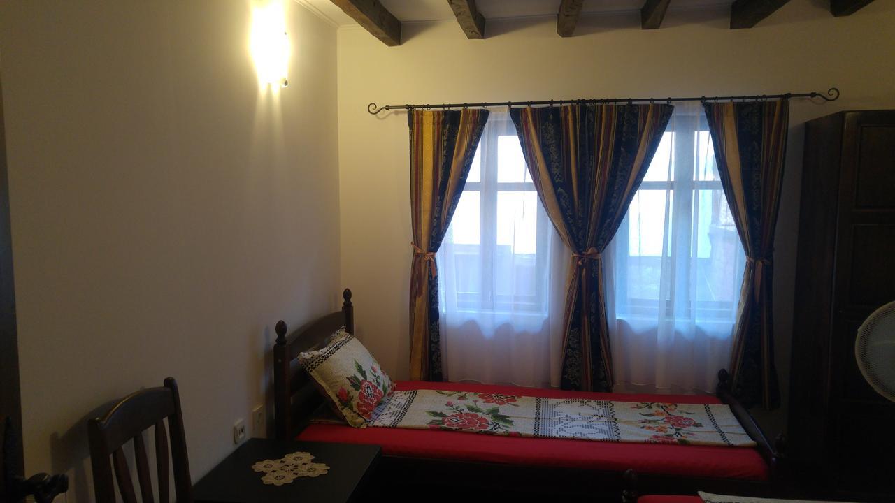 Guest House Strumena เอเลนา ภายนอก รูปภาพ